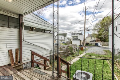 686 Market St, Lemoyne, PA 17043 - photo 3