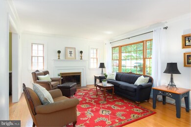 6905 Clemson Dr, Alexandria, VA 22307 - photo 4