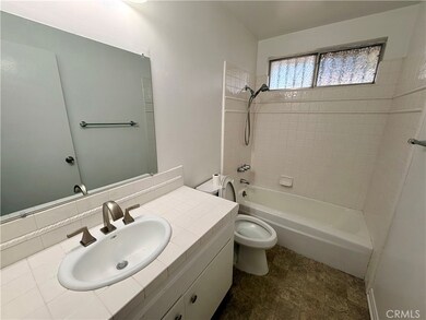 13416 Glenoaks Blvd, Sylmar, CA 91342 - photo 7