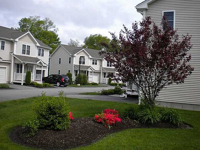 7 Silvercup Cir unit 7, West Warwick, RI 02893 - photo 4