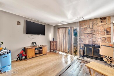 arb_0300_908