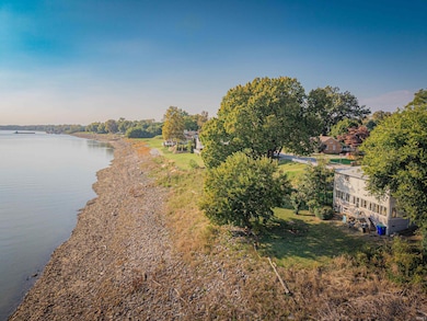 317 W Water St, Newburgh, IN 47630 - photo 2