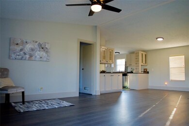 150 Valley Lake Ln, Springtown, TX 76082 - photo 4