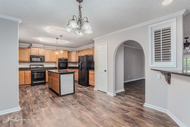 Spacious kitchen with eat-in dinning