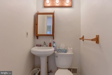 3624 Eastwood Dr, Baltimore, MD 21206 - photo 6