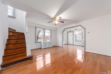 115105 217th St, Cambria Heights, NY 11411 - photo 5