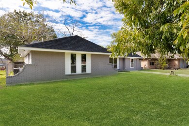 9807 Jaywood Dr, Houston, TX 77040 - photo 2