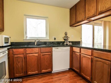 3316 Stone Heather Ct, Herndon, VA 20171 - photo 7