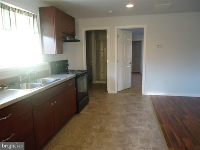 136 W State St unit 2A, Hamburg, PA 19526 - photo 2