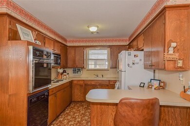 4916 Eastman Dr, Oklahoma City, OK 73122 - photo 5