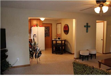 Open floor plan from Living Room to kitchen/dining
