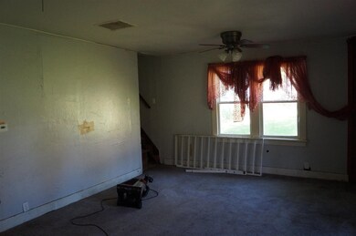 469 W 24th St N, Newton, IA 50208 - photo 6