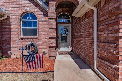 306 Granada Calle St, Granbury, TX 76049 - photo 4