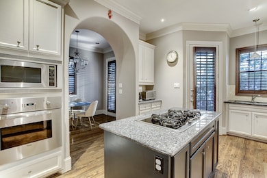 2115 Mcduffie St unit A, Houston, TX 77019 - photo 5