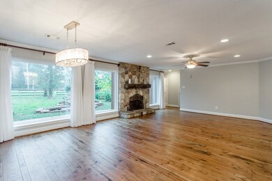 8818 Diamante Dr, Magnolia, TX 77354 - photo 7