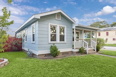 4102 Avenue M 1 2, Galveston, TX 77550 - photo 3