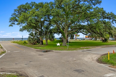 640 16th St, Gulfport, MS 39507 - photo 4