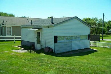 4215 NE 32nd St, Des Moines, IA 50317 - photo 7