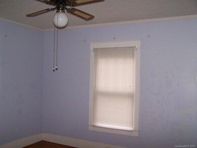 141 Bost St, Statesville, NC 28677 - photo 5