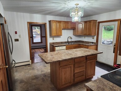 94 Prospect St, Orange, MA 01364 - photo 5