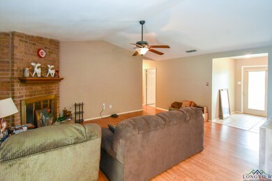 3501 Larkspur Ln, Kilgore, TX 75662 - photo 3