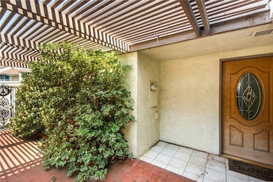 5540 E Vista Del Este, Anaheim, CA 92807 - photo 2