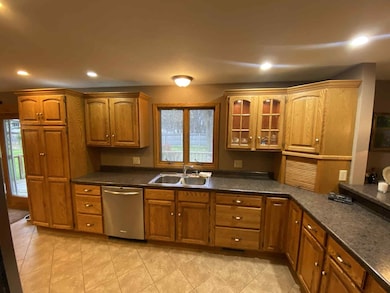 1316 E 18th St, Marshfield, WI 54449 - photo 7