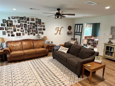 3 Scotsmeadow St, Gainesville, TX 76240 - photo 4