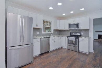 209 Mapleleaf Rd, Statesville, NC 28625 - photo 4