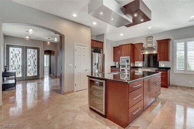 Gourmet Kitchen