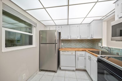 Waters Edge unit 1100206, Largo, FL 33774 - photo 5