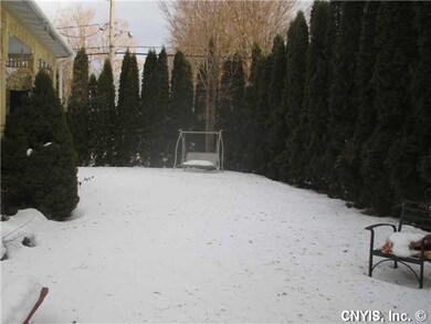 Exterior Front Private Side Yard!!