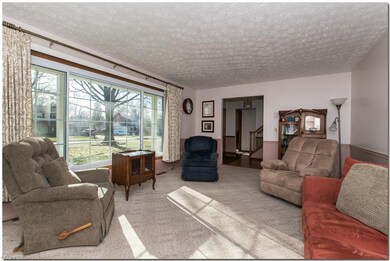 Living room view 2 - plenty of space for oversized