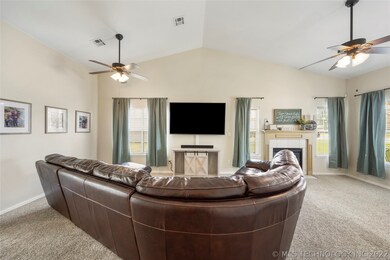 20241 E 42nd St S, Broken Arrow, OK 74014 - photo 5