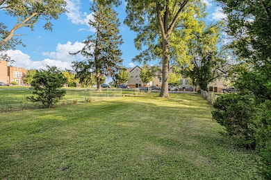 820 Brown St, Valparaiso, IN 46383 - photo 2