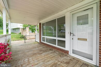 12819 Weiss St, Rockville, MD 20853 - photo 5