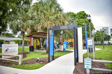 Harbordale Park - walking distance from property.