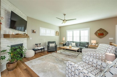 2204 SW Westwood St, Ankeny, IA 50023 - photo 3