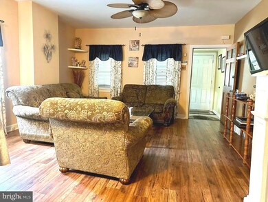 2740 Pleasant St, Camden, NJ 08105 - photo 3