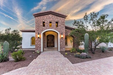 6310 N Camelback Manor-9
