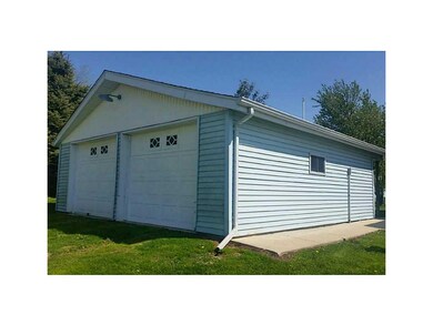 Garage. Detached garage, 24x24
