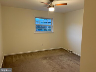 325 S Warminster Rd unit BLDG 1 APT 4, Hatboro, PA 19040 - photo 7