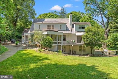 8519 Longfellow Place, Chevy Chase, MD 20815 - photo 2