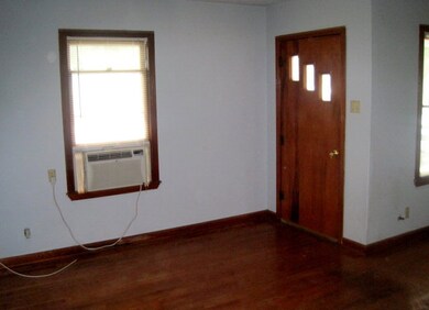 1012 E Cedar St, Seguin, TX 78155 - photo 2