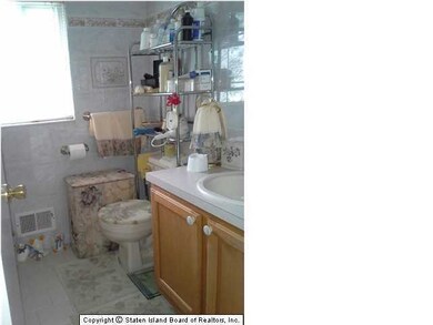 54 Studio Ln, Staten Island, NY 10304 - photo 6