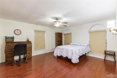 839 Santa Anna Dr, Alamo, TX 78516 - photo 7