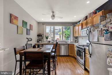 1815 Bainbridge St unit 1, Philadelphia, PA 19146 - photo 4