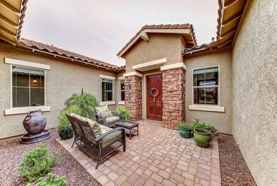 104-FrontCourtyard_1