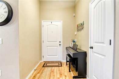 517 Laleh Ct, Norman, OK 73072 - photo 2