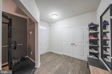 23266 Southdown Manor Terrace unit 112, Ashburn, VA 20148 - photo 7